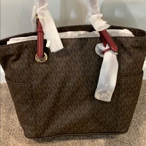 Brand new Michael Kors purse